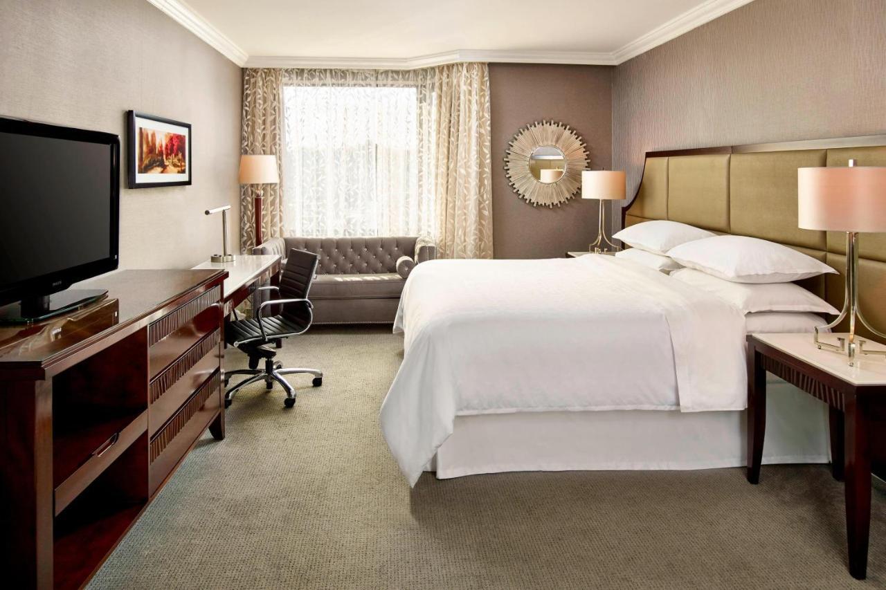 Sheraton Hamilton Hotel Екстериор снимка