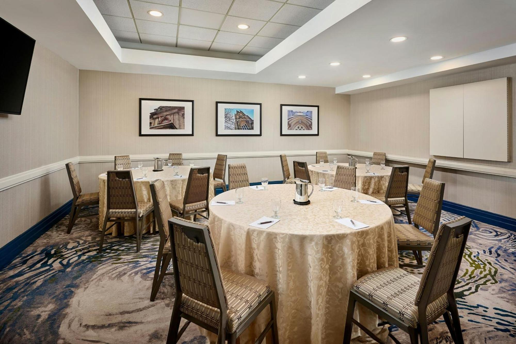 Sheraton Hamilton Hotel Екстериор снимка