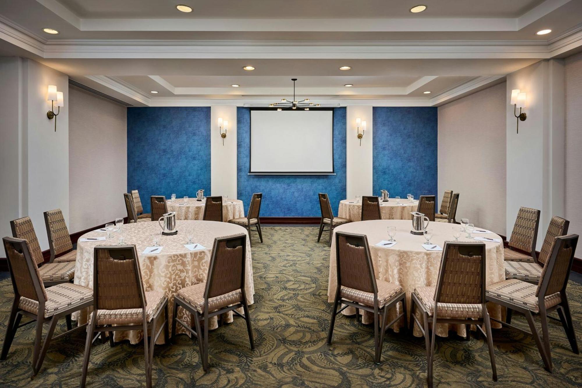 Sheraton Hamilton Hotel Екстериор снимка