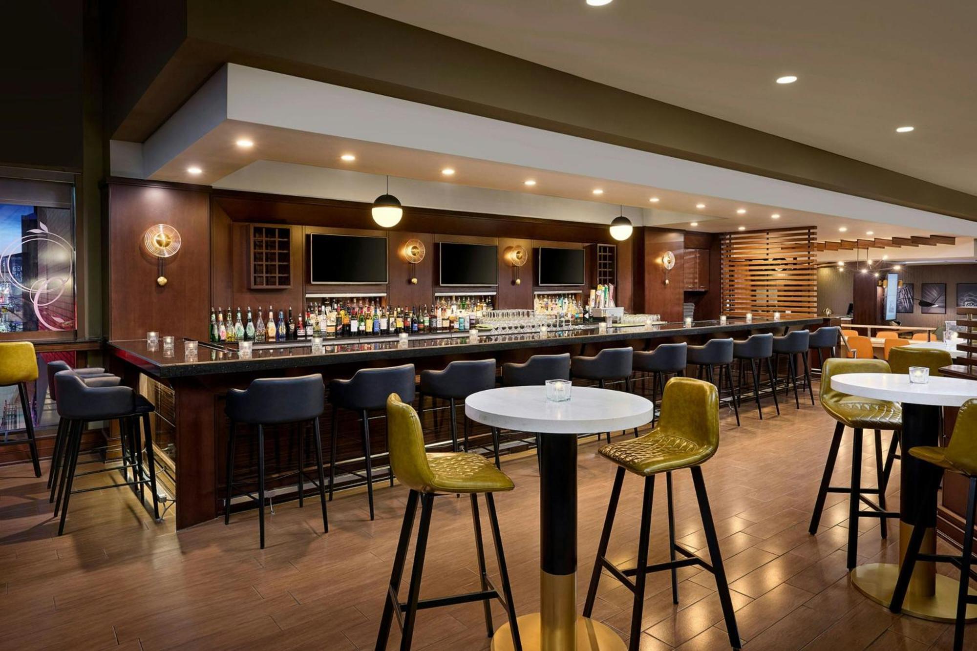 Sheraton Hamilton Hotel Екстериор снимка